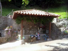 
			Fuente del Colláu de Santo Tomás
		