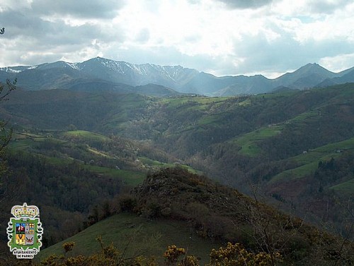 Vista del Picu y los Montes de Sevares